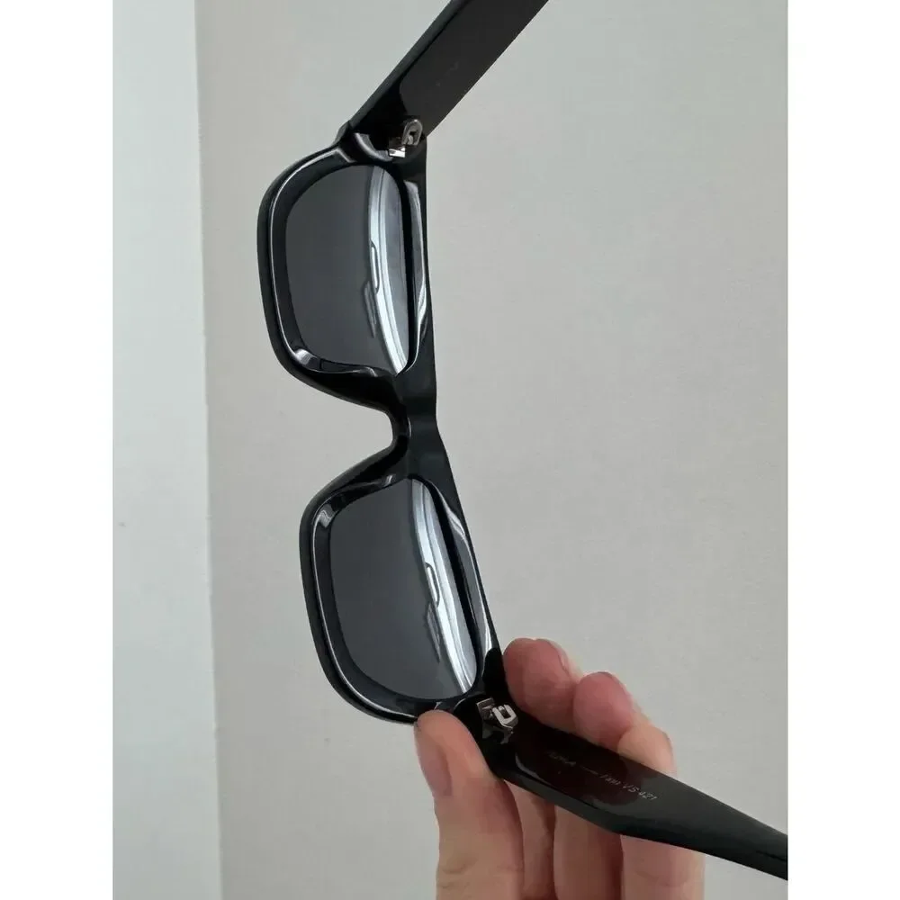 VEHLA Finn sunglasses in black smoke